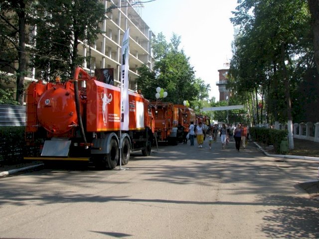 Фото 2 из 2. Комбинированная машина КО-560 на шасси КАМАЗ-65115-A5 (6х4). Производитель: ОАО "Арзамасский завод коммунального машиностроения" (АЗКМ). Цена: По запросу руб.