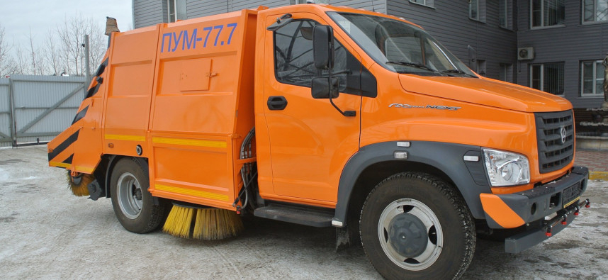 Подметально-уборочная машина ПУМ-77.7