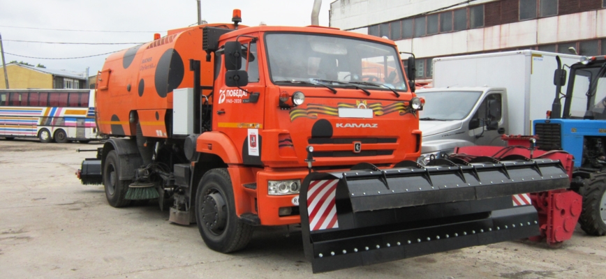 Установка плужного и щеточного оборудования | Цена: 1 300 000 руб.